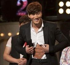 金钟国肌肉图片,健身达人完美身材揭秘